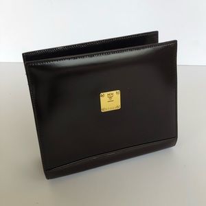 MCM boxy shoulder bag with chain strap